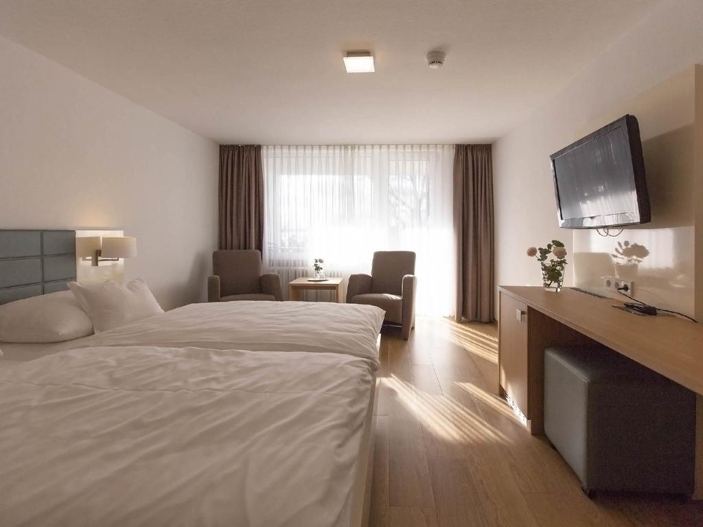 Hotel Seepark Garni Uberlingen Exterior photo