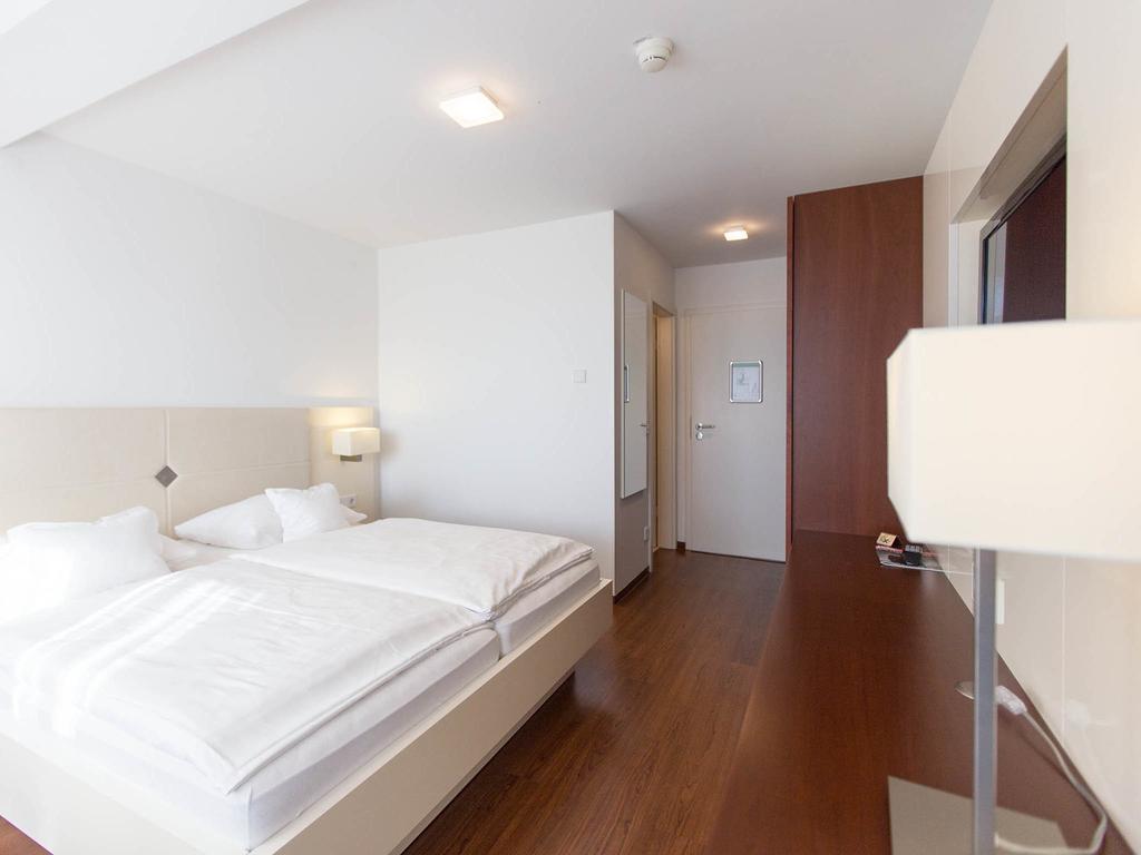 Hotel Seepark Garni Uberlingen Exterior photo