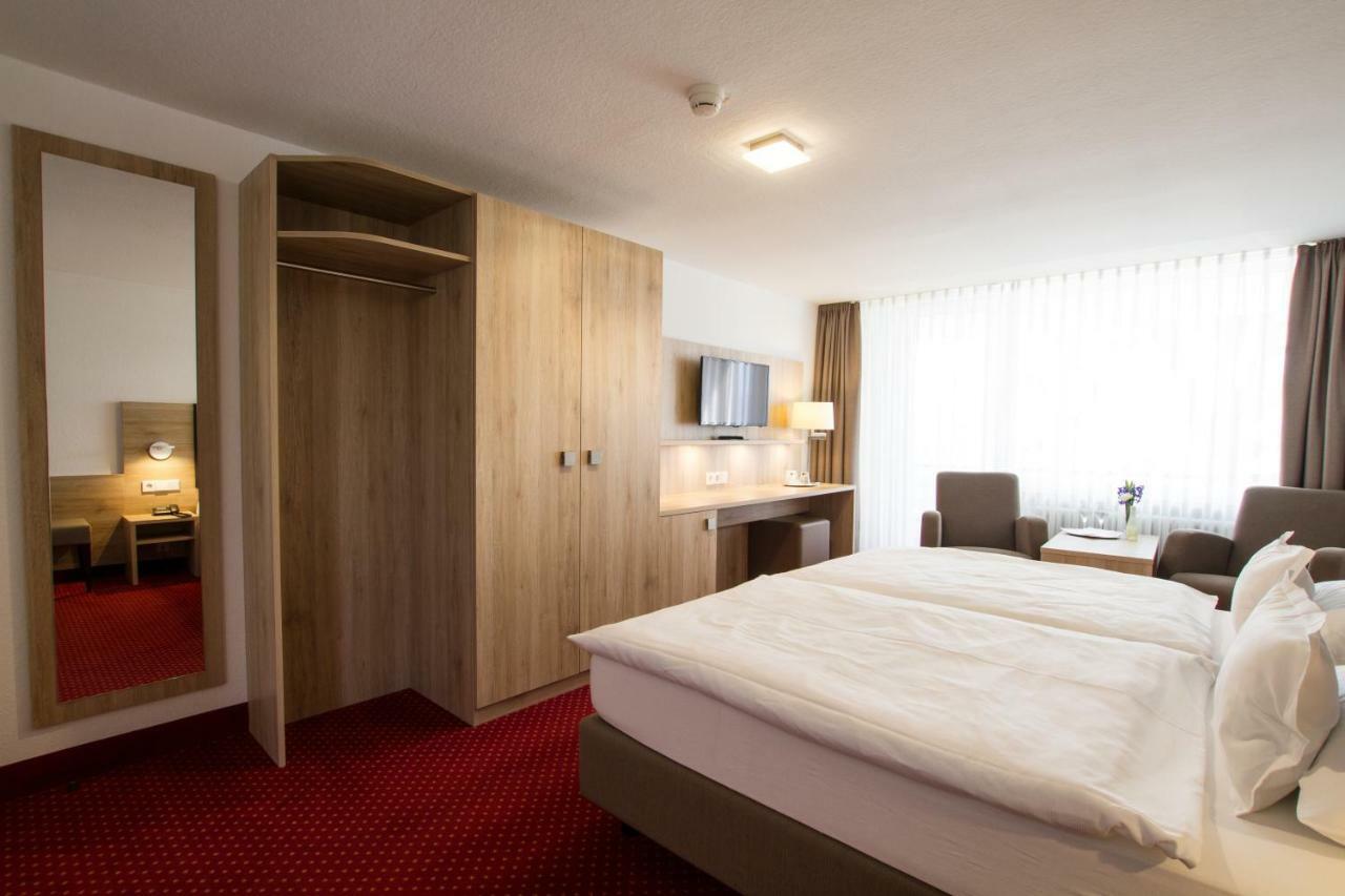 Hotel Seepark Garni Uberlingen Exterior photo