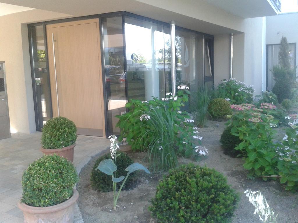 Hotel Seepark Garni Uberlingen Exterior photo